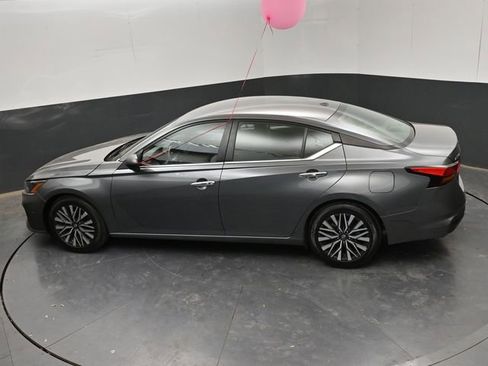 Used 2024 Nissan Altima 2.5 SV image 26