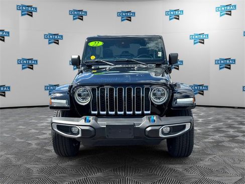 Certified 2022 Jeep Wrangler Unlimited Sahara w/ Safety Group image 9