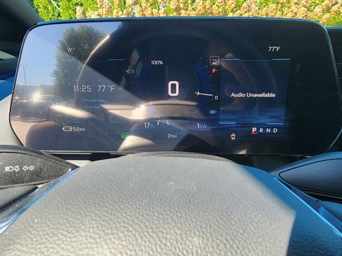 New 2026 Chevrolet Equinox EV LT image 30