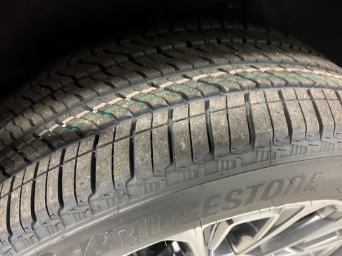 New 2026 GMC Yukon XL Denali AWD/4WD image 10