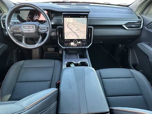 Used 2024 GMC Acadia AT4 w/ Luxury Package AWD/4WD image 10
