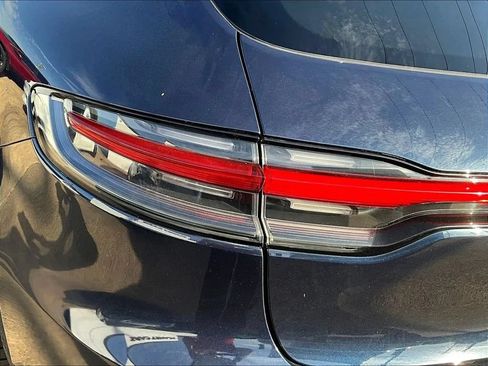 Used 2019 Porsche Macan S AWD/4WD image 22