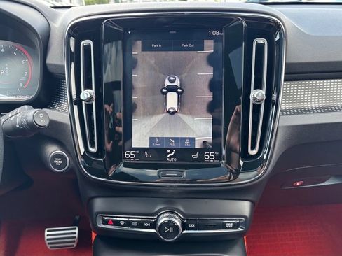 Used 2019 Volvo XC40 T5 R-Design AWD/4WD image 17