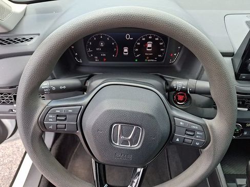 Used 2023 Honda Accord EX image 19