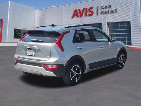 Used 2025 Kia Niro LX FWD image 6