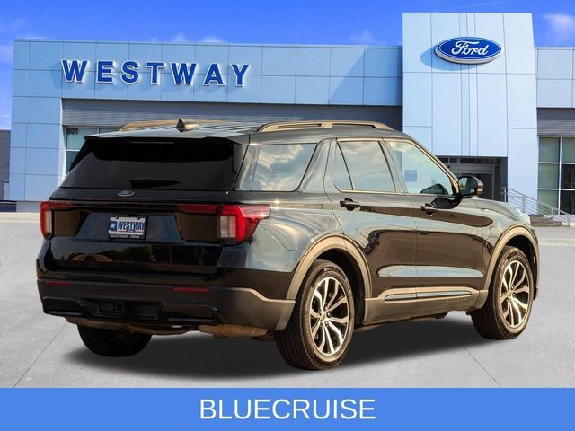 Used 2025 Ford Explorer ST-Line RWD image 3