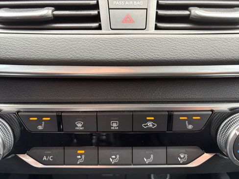 Used 2022 Nissan Altima 2.5 SV w/ SV Premium Package image 22