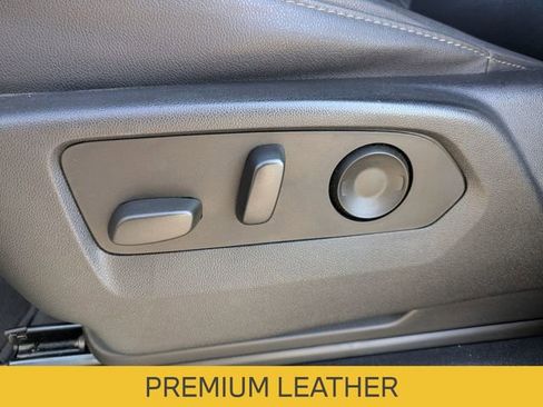 Used 2023 Chevrolet Suburban LT image 16