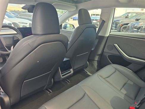 Used 2025 Tesla Model 3 Long Range RWD image 11