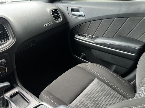 Used 2023 Dodge Charger SXT RWD image 12