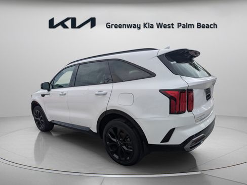 Certified 2023 Kia Sorento SX AWD/4WD image 5