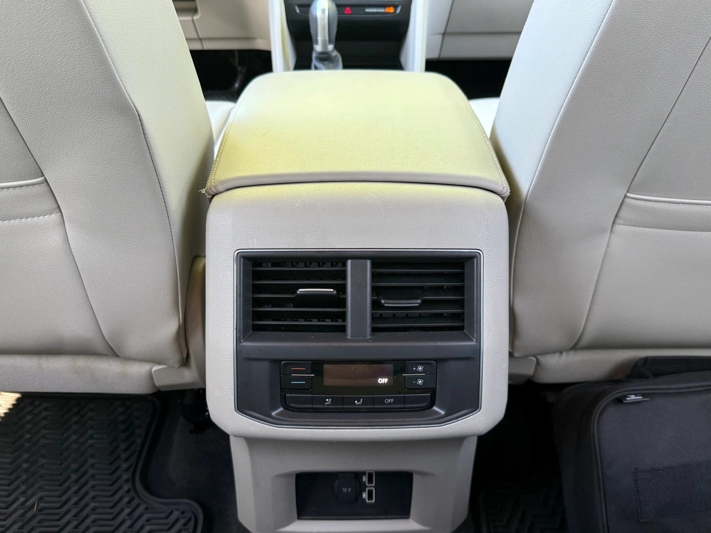 Used 2018 Volkswagen Atlas SE AWD/4WD image 46
