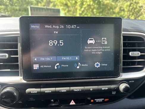 Used 2025 Hyundai Venue SEL FWD image 22
