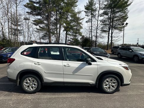 Used 2021 Subaru Forester image 4