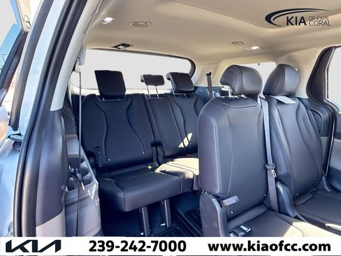 New 2026 Kia Carnival SX image 21