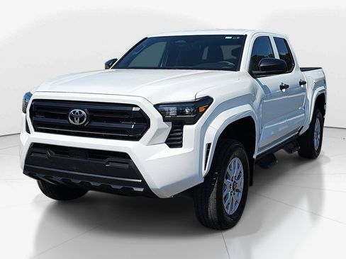 Used 2024 Toyota Tacoma SR image 7