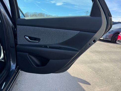 New 2026 Hyundai Elantra Limited FWD image 25