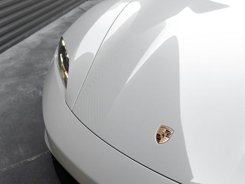 Certified 2025 Porsche Taycan AWD/4WD image 39