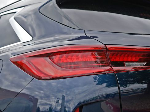 Used 2023 INFINITI QX50 Luxe AWD/4WD image 8