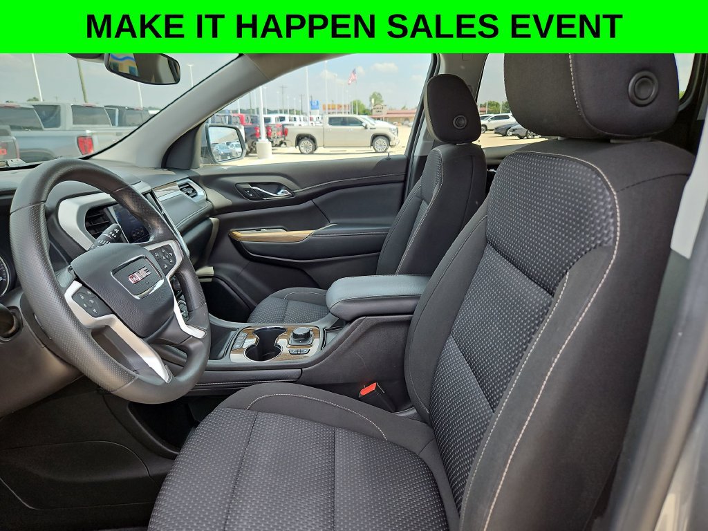 Used 2023 GMC Acadia SLE w/ Driver Convenience Package FWD image 9