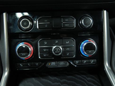 Used 2024 GMC Yukon Denali w/ Advanced Technology Package image 44