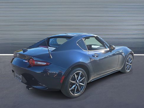 Used 2021 MAZDA MX-5 Miata RF Grand Touring image 3