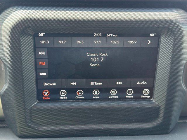 Used 2018 Jeep Wrangler Unlimited Sahara w/ Cold Weather Group AWD/4WD image 3