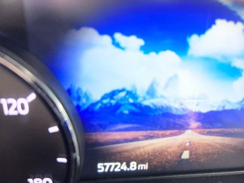 Used 2021 Ford Escape SE w/ SE Sport Appearance Package FWD image 20