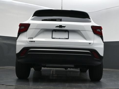 New 2026 Chevrolet Trax LT w/ Driver Confidence Package FWD image 39
