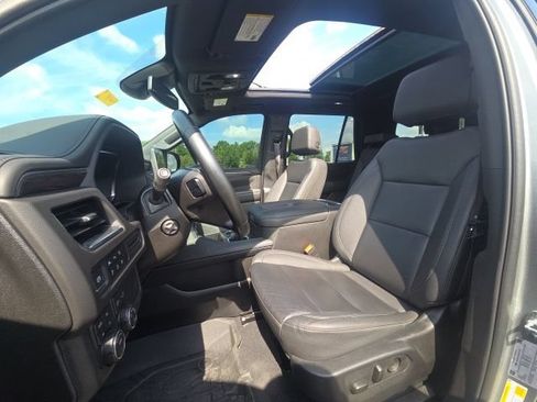 Used 2024 Chevrolet Tahoe Z71 w/ Luxury Package AWD/4WD image 27