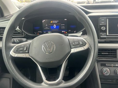Used 2022 Volkswagen Taos S FWD image 9