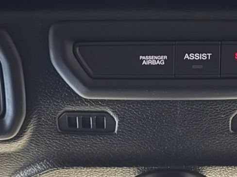 Used 2022 Jeep Wrangler Unlimited Sahara w/ Cold Weather Group AWD/4WD image 26