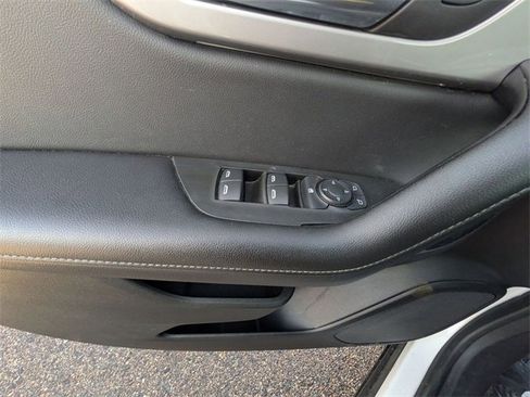 Used 2024 Chevrolet Blazer LT image 15