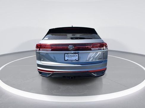 Used 2024 Volkswagen Atlas Cross Sport SE image 7