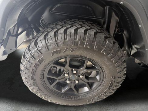 Used 2024 Jeep Wrangler Unlimited AWD/4WD image 20