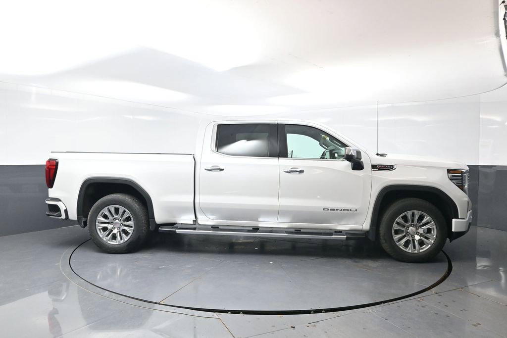 Used 2023 GMC Sierra 1500 Denali AWD/4WD image 4