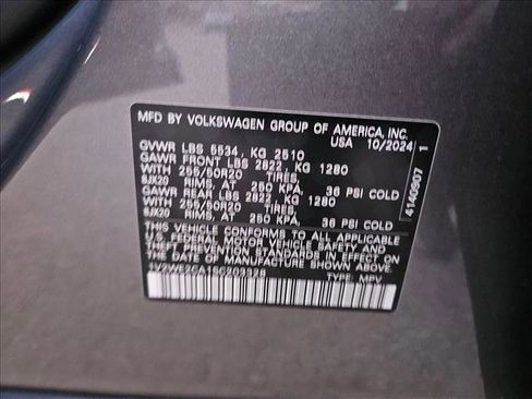 Used 2025 Volkswagen Atlas Cross Sport SE image 23