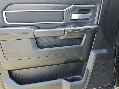 Used 2025 RAM 2500 Big Horn AWD/4WD image 28