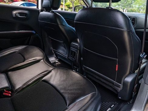 Used 2021 Jeep Compass Trailhawk image 38