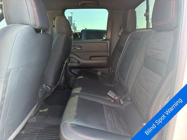 Used 2025 Nissan Frontier PRO-4X AWD/4WD image 10