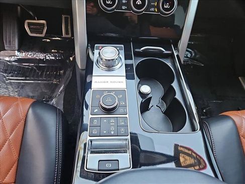 Used 2017 Land Rover Range Rover SV Autobiography Dynamic image 18