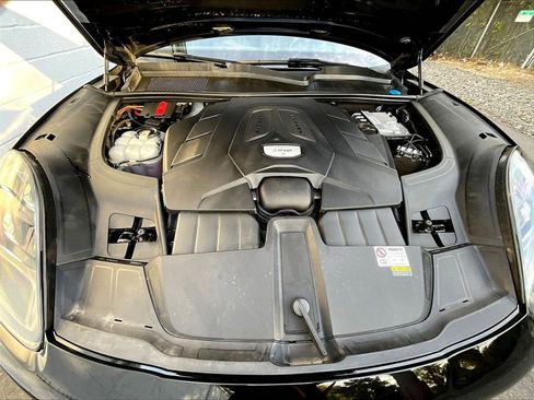 Certified 2023 Porsche Cayenne S Platinum image 15