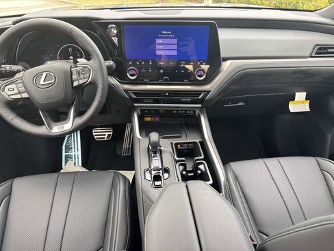 New 2026 Lexus TX 500h AWD image 9