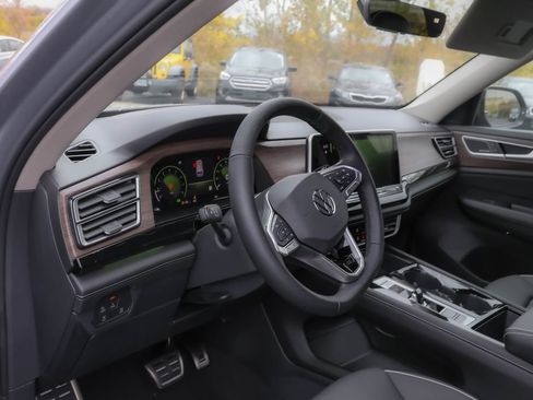 New 2026 Volkswagen Atlas SEL Premium R-Line image 19