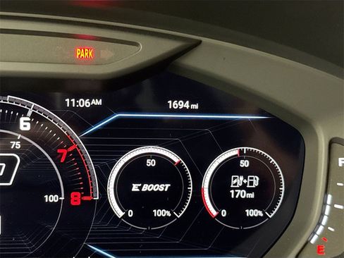 Used 2025 Lamborghini Urus SE image 12