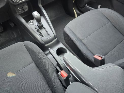 New 2025 Nissan Kicks Play S image 18