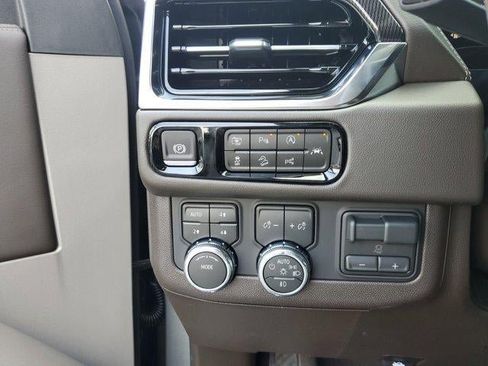 New 2026 GMC Yukon XL Elevation w/ Elevation Premium Package AWD/4WD image 30