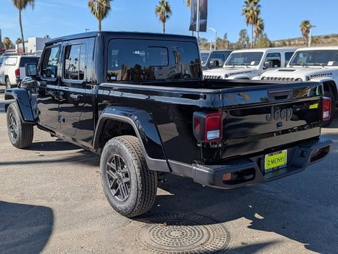 New 2026 Jeep Gladiator Sport image 5