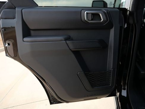 New 2025 Ford Bronco Badlands image 12