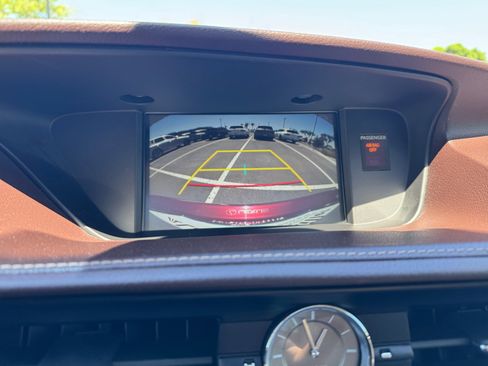 Used 2018 Lexus ES 350 w/ Navigation System Package image 29